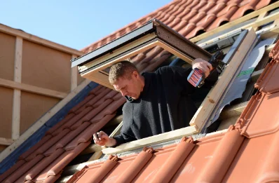 Pose de fenêtres de toit Velux à Oigney